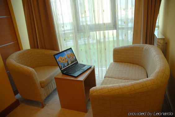 Hotel Cezar Banyaluka Oda fotoğraf